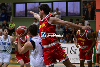 2024-07-06 - Images of the Italy and Spain match at Pala Cian Toma - Domegge (BL) 6 July, 2024, during the 22nd De Silvestro-Meneghin International U20 Basketball Tournament - TORNEO UNDER 20 - 22° MEMORIAL DE SILVESTRO/TROFEO MENEGHIN - ITALIA VS SPAGNA - EVENTS - BASKETBALL