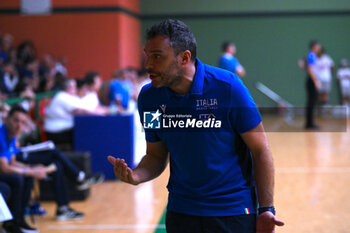 2024-07-07 - Paolo Galbiati head coach of Italy during the match at Pala Cian Toma - Domegge (BL) 7 July, 2024, during the 22nd De Silvestro-Meneghin International U20 Basketball Tournament - TORNEO UNDER 20 - 22° MEMORIAL DE SILVESTRO/TROFEO MENEGHIN - ITALIA VS GRECIA - EVENTS - BASKETBALL