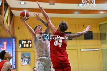 2024-09-07 - Images of the Pallacanestro Trieste and Reyer Venezia match at PalaCornaro - Jesolo (VE), september7, 2024 during the second semifinal of Basketball IN Jesolo 2024 tournament - MEMORIAL BASKETBALL - PALLACANESTRO TRIESTE VS UMANA REYER VENEZIA - EVENTS - BASKETBALL