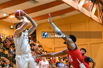 2024-09-07 - Images of the Pallacanestro Trieste and Reyer Venezia match at PalaCornaro - Jesolo (VE), september7, 2024 during the second semifinal of Basketball IN Jesolo 2024 tournament - MEMORIAL BASKETBALL - PALLACANESTRO TRIESTE VS UMANA REYER VENEZIA - EVENTS - BASKETBALL