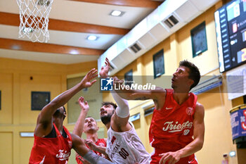 2024-09-07 - Images of the Pallacanestro Trieste and Reyer Venezia match at PalaCornaro - Jesolo (VE), september7, 2024 during the second semifinal of Basketball IN Jesolo 2024 tournament - MEMORIAL BASKETBALL - PALLACANESTRO TRIESTE VS UMANA REYER VENEZIA - EVENTS - BASKETBALL