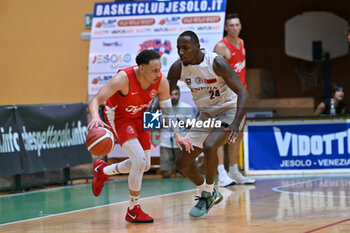 2024-09-07 - Images of the Pallacanestro Trieste and Reyer Venezia match at PalaCornaro - Jesolo (VE), september7, 2024 during the second semifinal of Basketball IN Jesolo 2024 tournament - MEMORIAL BASKETBALL - PALLACANESTRO TRIESTE VS UMANA REYER VENEZIA - EVENTS - BASKETBALL