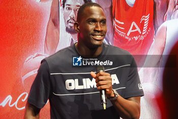 2024-09-11 - Ousmane Diop (EA7 Emporio Armani Olimpia Milano) - EA7 EMPORIO ARMANI MILANO - TEAM PRESENTATION - EVENTS - BASKETBALL