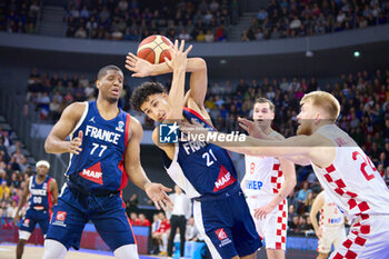 2024-02-23 - Zaccharie RISACHER (21) of France during the FIBA EuroBasket 2025, Qualifiers Group E basketball match between France and Croatia on February 23, 2024 at Brest Arena in Brest, France - BASKETBALL - FIBA EUROBASKET 2025 - QUALIFIERS - FRANCE V CROATIA - INTERNATIONALS - BASKETBALL