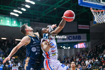 2024-01-21 - Suspension shot of Pauly Paulicap ( Nutribullet Treviso Basket - NUTRIBULLET TREVISO BASKET VS BANCO DI SARDEGNA SASSARI - ITALIAN SERIE A - BASKETBALL