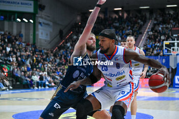 2024-01-21 - Terry Allen ( Nutribullet Treviso Basket ) in action - NUTRIBULLET TREVISO BASKET VS BANCO DI SARDEGNA SASSARI - ITALIAN SERIE A - BASKETBALL