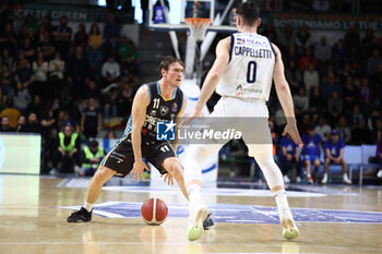 2024-02-04 - Davide Denegri (Vanoli Basket Cremona) - BANCO DI SARDEGNA SASSARI VS VANOLI BASKET CREMONA - ITALIAN SERIE A - BASKETBALL