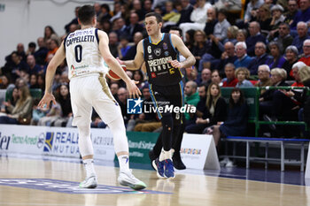 2024-02-04 - Andrea Pecchia (Vanoli Basket Cremona) - BANCO DI SARDEGNA SASSARI VS VANOLI BASKET CREMONA - ITALIAN SERIE A - BASKETBALL
