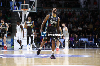 2024-02-04 - Trevor Lacey (Vanoli Basket Cremona) - BANCO DI SARDEGNA SASSARI VS VANOLI BASKET CREMONA - ITALIAN SERIE A - BASKETBALL