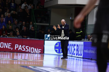 2024-02-04 - Demis Cavina (Vanoli Basket Cremona) - BANCO DI SARDEGNA SASSARI VS VANOLI BASKET CREMONA - ITALIAN SERIE A - BASKETBALL