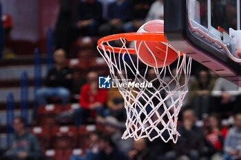 2024-03-03 - Basketball basketball official ball - EA7 EMPORIO ARMANI MILANO VS OPENJOBMETIS VARESE - ITALIAN SERIE A - BASKETBALL