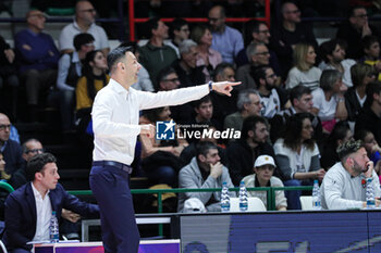 2024-03-10 - Milicic Igor (head coach Generazione Vincente Napoli Basket) - BERTRAM DERTHONA TORTONA VS GEVI NAPOLI BASKET - ITALIAN SERIE A - BASKETBALL