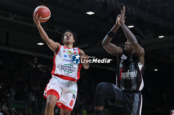 2024-04-01 - Charlie Edward Moore (Estra Pistoia) in action thwarted by Awudu Abass (Segafredo Virtus Bologna) during the LBA italian A1 series basketball championship match Segafredo Virtus Bologna Vs. Estra Pistoia at Segafredo Arena, Bologna, Italy, April 01, 2024 - Photo: Michele Nucci - VIRTUS SEGAFREDO BOLOGNA VS ESTRA PISTOIA - ITALIAN SERIE A - BASKETBALL