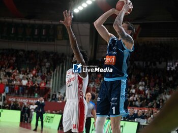 2024-04-07 - 01 Tomislav Zubcic Generazione Vincente Napoli during the LBA Italy Championship match between Openjobmetis Varese vs Generazione Vincente Napoli , in Varese, Italy, on April 7, 2024 - OPENJOBMETIS VARESE VS GEVI NAPOLI BASKET - ITALIAN SERIE A - BASKETBALL