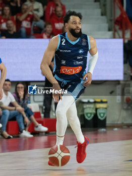 2024-04-07 - 02 Tyler EnnisGenerazione Vincente Napoli during the LBA Italy Championship match between Openjobmetis Varese vs Generazione Vincente Napoli , in Varese, Italy, on April 7, 2024 - OPENJOBMETIS VARESE VS GEVI NAPOLI BASKET - ITALIAN SERIE A - BASKETBALL