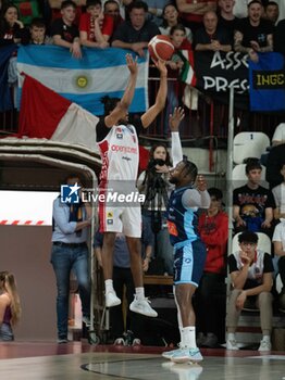2024-04-07 - 08 Tomas Woldetensae Openjobmetis Varese during the LBA Italy Championship match between Openjobmetis Varese vs Generazione Vincente Napoli , in Varese, Italy, on April 7, 2024 - OPENJOBMETIS VARESE VS GEVI NAPOLI BASKET - ITALIAN SERIE A - BASKETBALL