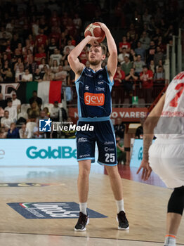 2024-04-07 - 25 Alessandro Lever Generazione Vincente Napoli during the LBA Italy Championship match between Openjobmetis Varese vs Generazione Vincente Napoli , in Varese, Italy, on April 7, 2024 - OPENJOBMETIS VARESE VS GEVI NAPOLI BASKET - ITALIAN SERIE A - BASKETBALL