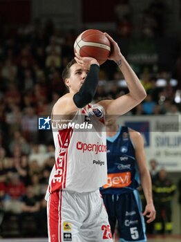 2024-04-07 - 25 Hugo Besson Openjobmetis Varese during the LBA Italy Championship match between Openjobmetis Varese vs Generazione Vincente Napoli , in Varese, Italy, on April 7, 2024 - OPENJOBMETIS VARESE VS GEVI NAPOLI BASKET - ITALIAN SERIE A - BASKETBALL