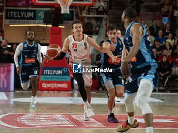2024-04-07 - 25 Hugo Besson Openjobmetis Varese during the LBA Italy Championship match between Openjobmetis Varese vs Generazione Vincente Napoli , in Varese, Italy, on April 7, 2024 - OPENJOBMETIS VARESE VS GEVI NAPOLI BASKET - ITALIAN SERIE A - BASKETBALL