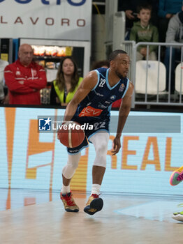 2024-04-07 - 22 Markel Brown Generazione Vincente Napoli during the LBA Italy Championship match between Openjobmetis Varese vs Generazione Vincente Napoli , in Varese, Italy, on April 7, 2024 - OPENJOBMETIS VARESE VS GEVI NAPOLI BASKET - ITALIAN SERIE A - BASKETBALL