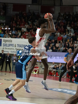 2024-04-07 - 44 Gabe Brown Openjobmetis Varese during the LBA Italy Championship match between Openjobmetis Varese vs Generazione Vincente Napoli , in Varese, Italy, on April 7, 2024 - OPENJOBMETIS VARESE VS GEVI NAPOLI BASKET - ITALIAN SERIE A - BASKETBALL