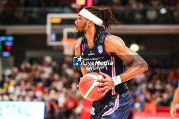 2024-04-14 - Xavier Sneed (Happy Casa Brindisi) - UNAHOTELS REGGIO EMILIA VS HAPPY CASA BRINDISI - ITALIAN SERIE A - BASKETBALL