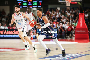 2024-04-14 - Eric Washington (Happy Casa Brindisi) - UNAHOTELS REGGIO EMILIA VS HAPPY CASA BRINDISI - ITALIAN SERIE A - BASKETBALL