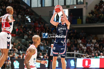 2024-04-14 - Nate Laszewski (Happy Casa Brindisi) - UNAHOTELS REGGIO EMILIA VS HAPPY CASA BRINDISI - ITALIAN SERIE A - BASKETBALL