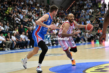 2024-04-14 - Actions of Shields Shavon ( Armani Milano ) during BASKETBALL - ITALIAN SERIE A game between Nutribullet Treviso Basket and EA7 Emporio ARMANI MILANO at Palaverde in Villorba, Italy on   April 14, 2024 - NUTRIBULLET TREVISO BASKET VS EA7 EMPORIO ARMANI MILANO - ITALIAN SERIE A - BASKETBALL