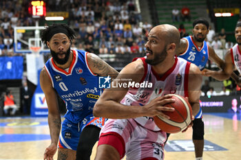 2024-04-14 - Actions of the game and players' images during BASKETBALL - ITALIAN SERIE A game between Nutribullet Treviso Basket and EA7 Emporio ARMANI MILANO at Palaverde in Villorba, Italy on   April 14, 2024 - NUTRIBULLET TREVISO BASKET VS EA7 EMPORIO ARMANI MILANO - ITALIAN SERIE A - BASKETBALL