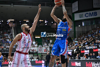 2024-04-14 - Actions of Ky Bowman ( Nutriubullet Treviso ) during BASKETBALL - ITALIAN SERIE A game between Nutribullet Treviso Basket and EA7 Emporio ARMANI MILANO at Palaverde in Villorba, Italy on   April 14, 2024 - NUTRIBULLET TREVISO BASKET VS EA7 EMPORIO ARMANI MILANO - ITALIAN SERIE A - BASKETBALL