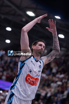 2024-04-14 - Tomislav Zubicic of GeVi Napoli Basket after scoring - GEVI NAPOLI BASKET VS BANCO DI SARDEGNA SASSARI - ITALIAN SERIE A - BASKETBALL