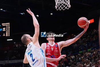 2024-04-28 - Guglielmo Caruso (EA7 Emporio Armani Olimpia Milano) & Miro Bilan (Germani Brescia) - EA7 EMPORIO ARMANI MILANO VS GERMANI BRESCIA - ITALIAN SERIE A - BASKETBALL