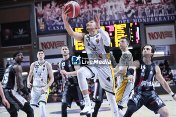 2024-04-28 - #4 Ross Colbey (Bertram Derthona Basket Tortona) - BERTRAM DERTHONA TORTONA VS VIRTUS SEGAFREDO BOLOGNA - ITALIAN SERIE A - BASKETBALL