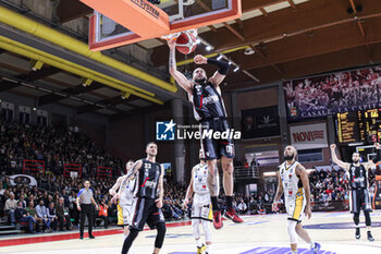 2024-04-28 - #00 Cordineir Isaia (Virtus Segafredo Bologna) - BERTRAM DERTHONA TORTONA VS VIRTUS SEGAFREDO BOLOGNA - ITALIAN SERIE A - BASKETBALL