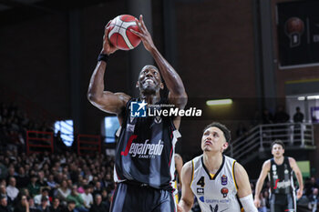 28/04/2024 - #42 Dunston Bryant (Virtus Segafredo Bologna) - BERTRAM DERTHONA TORTONA VS VIRTUS SEGAFREDO BOLOGNA - SERIE A ITALIA - BASKET