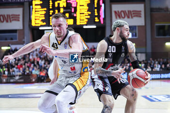 2024-04-28 - #00 Cordineir Isaia (Virtus Segafredo Bologna) and #43 Leon Radosevic (Bertram Derthona Basket Tortona) - BERTRAM DERTHONA TORTONA VS VIRTUS SEGAFREDO BOLOGNA - ITALIAN SERIE A - BASKETBALL