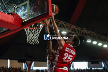 2024-04-28 - Hugo Besson #25 of Pallacanestro Varese OpenJobMetis (R) competes for the ball against Justin Robinson #12 of Nutribullet Treviso Basket (L) during LBA Lega Basket A 2023/24 Regular Season game between Pallacanestro Varese OpenJobMetis and Nutribullet Treviso Basket at Itelyum Arena, Varese, Italy on April 28, 2024 - OPENJOBMETIS VARESE VS NUTRIBULLET TREVISO BASKET - ITALIAN SERIE A - BASKETBALL