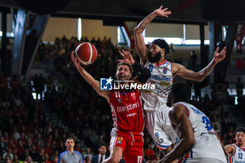 2024-04-28 - Davide Moretti #11 of Pallacanestro Varese OpenJobMetis (L) seen in action with Kyran Bowman #0 of Nutribullet Treviso Basket (R) during LBA Lega Basket A 2023/24 Regular Season game between Pallacanestro Varese OpenJobMetis and Nutribullet Treviso Basket at Itelyum Arena, Varese, Italy on April 28, 2024 - OPENJOBMETIS VARESE VS NUTRIBULLET TREVISO BASKET - ITALIAN SERIE A - BASKETBALL