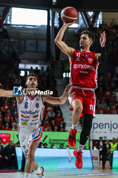 28/04/2024 - Davide Moretti #11 of Pallacanestro Varese OpenJobMetis (R) seen in action with Alessandro Zanelli #6 of Nutribullet Treviso Basket (L) during LBA Lega Basket A 2023/24 Regular Season game between Pallacanestro Varese OpenJobMetis and Nutribullet Treviso Basket at Itelyum Arena, Varese, Italy on April 28, 2024 - OPENJOBMETIS VARESE VS NUTRIBULLET TREVISO BASKET - SERIE A ITALIA - BASKET