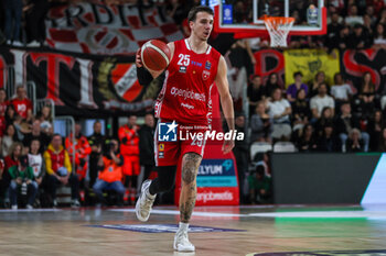 2024-04-28 - Hugo Besson #25 of Pallacanestro Varese OpenJobMetis seen in action during LBA Lega Basket A 2023/24 Regular Season game between Pallacanestro Varese OpenJobMetis and Nutribullet Treviso Basket at Itelyum Arena, Varese, Italy on April 28, 2024 - OPENJOBMETIS VARESE VS NUTRIBULLET TREVISO BASKET - ITALIAN SERIE A - BASKETBALL