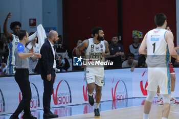 2024-05-05 - Trevor Lacey (Vanoli Cremona) - VANOLI BASKET CREMONA VS EA7 EMPORIO ARMANI MILANO - ITALIAN SERIE A - BASKETBALL