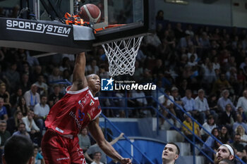 2024-05-05 - Devon Hall (EA7 emporio Armani Milano) - VANOLI BASKET CREMONA VS EA7 EMPORIO ARMANI MILANO - ITALIAN SERIE A - BASKETBALL