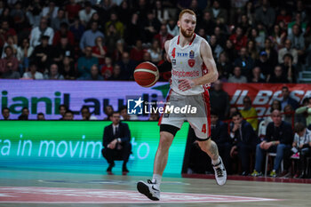 2024-03-30 - Niccolo Mannion #4 of Pallacanestro Varese OpenJobMetis seen in action during LBA Lega Basket A 2023/24 Regular Season game between Pallacanestro Varese OpenJobMetis and Germani Brescia at Itelyum Arena, Varese, Italy on March 30, 2024 - OPENJOBMETIS VARESE VS GERMANI BRESCIA - ITALIAN SERIE A - BASKETBALL