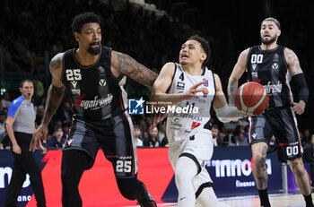 2024-05-11 - Colbey Ross (Tortona) (R) in action thwarted by Jordan Mickey (Bologna) during the LBA during game 1 of the playoffs of the Italian Serie A1 basketball championship Segafredo Virtus Bologna Vs. Bertram Derthona Tortona at Segafredo Arena, Bologna, Italy, May 11, 2024 - Photo: Michele Nucci - PLAYOFF - VIRTUS SEGAFREDO BOLOGNA VS BERTRAM DERTHONA TORTONA - ITALIAN SERIE A - BASKETBALL