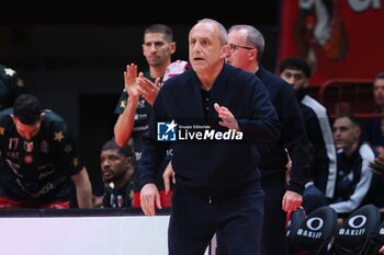 2024-05-12 - Ettore Messina, head coach EA7 Emporio Armani Olimpia Milano - PLAYOFF - EA7 EMPORIO ARMANI MILANO VS DOLOMITI ENERGIA TRENTO - ITALIAN SERIE A - BASKETBALL