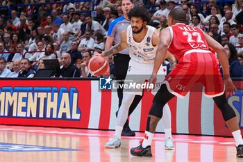 2024-05-12 - Prentiss Hubb (Dolomiti Energia Trento) & Devon Hall (EA7 Emporio Armani Olimpia Milano) - PLAYOFF - EA7 EMPORIO ARMANI MILANO VS DOLOMITI ENERGIA TRENTO - ITALIAN SERIE A - BASKETBALL