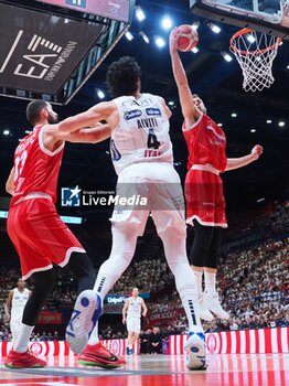 2024-05-12 - Davide Alviti (Dolomiti Energia Trento) & Nicolo Melli (EA7 Emporio Armani Olimpia Milano) - PLAYOFF - EA7 EMPORIO ARMANI MILANO VS DOLOMITI ENERGIA TRENTO - ITALIAN SERIE A - BASKETBALL