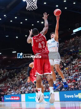 2024-05-12 - Prentiss Hubb (Dolomiti Energia Trento) & Kyle Hines (EA7 Emporio Armani Olimpia Milano) - PLAYOFF - EA7 EMPORIO ARMANI MILANO VS DOLOMITI ENERGIA TRENTO - ITALIAN SERIE A - BASKETBALL