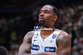 2024-05-12 - Derek Cooke Jr (Dolomiti Energia Trento) - PLAYOFF - EA7 EMPORIO ARMANI MILANO VS DOLOMITI ENERGIA TRENTO - ITALIAN SERIE A - BASKETBALL